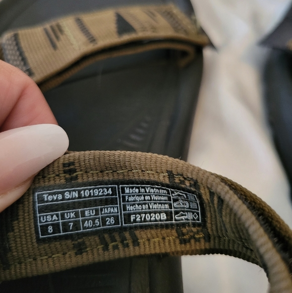 Teva Sandals, mens size 8